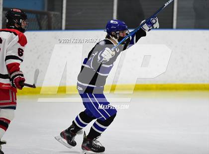 Thumbnail 2 in Darien @ Fairfield Warde/Ludlowe photogallery.