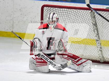 Thumbnail 3 in Darien @ Fairfield Warde/Ludlowe photogallery.