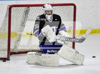 Thumbnail 3 in Darien @ Fairfield Warde/Ludlowe photogallery.