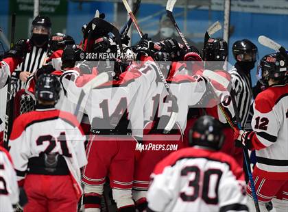 Thumbnail 1 in Darien @ Fairfield Warde/Ludlowe photogallery.