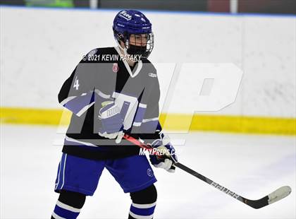 Thumbnail 3 in Darien @ Fairfield Warde/Ludlowe photogallery.