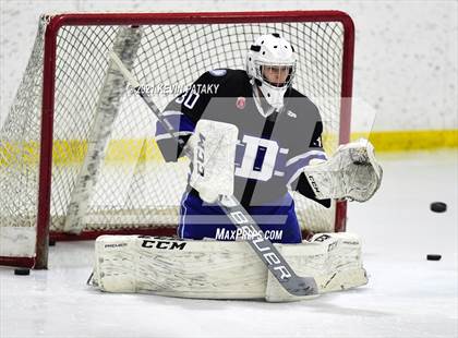 Thumbnail 1 in Darien @ Fairfield Warde/Ludlowe photogallery.