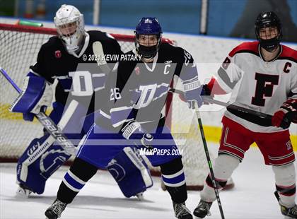 Thumbnail 2 in Darien @ Fairfield Warde/Ludlowe photogallery.