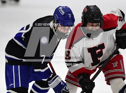 Thumbnail 1 in Darien @ Fairfield Warde/Ludlowe photogallery.
