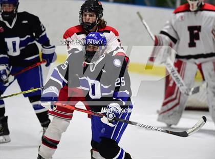 Thumbnail 1 in Darien @ Fairfield Warde/Ludlowe photogallery.