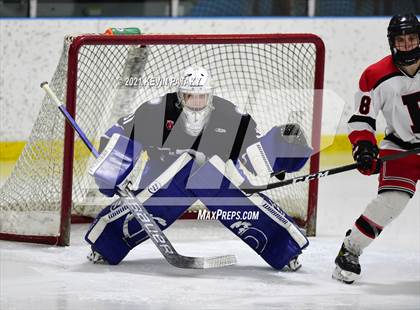 Thumbnail 2 in Darien @ Fairfield Warde/Ludlowe photogallery.