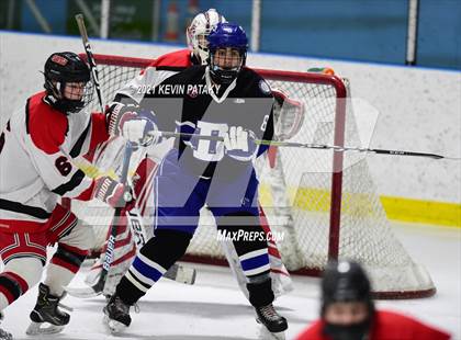 Thumbnail 1 in Darien @ Fairfield Warde/Ludlowe photogallery.