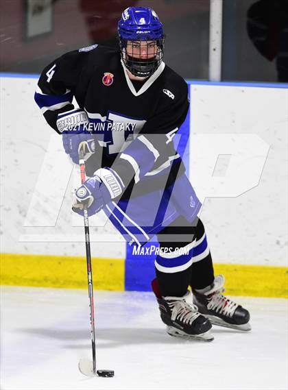 Thumbnail 1 in Darien @ Fairfield Warde/Ludlowe photogallery.