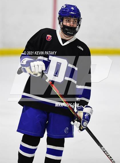 Thumbnail 1 in Darien @ Fairfield Warde/Ludlowe photogallery.