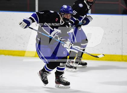 Thumbnail 3 in Darien @ Fairfield Warde/Ludlowe photogallery.