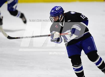 Thumbnail 1 in Darien @ Fairfield Warde/Ludlowe photogallery.