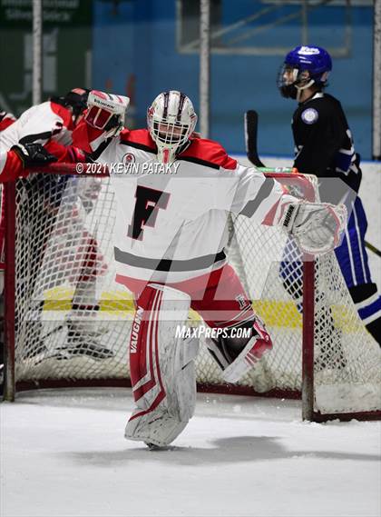 Thumbnail 1 in Darien @ Fairfield Warde/Ludlowe photogallery.