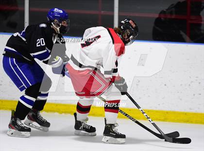 Thumbnail 3 in Darien @ Fairfield Warde/Ludlowe photogallery.