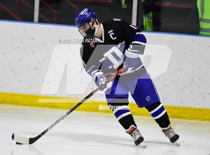 Thumbnail 3 in Darien @ Fairfield Warde/Ludlowe photogallery.