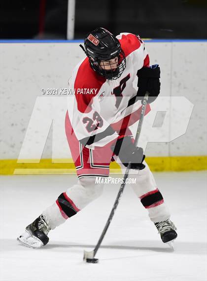 Thumbnail 1 in Darien @ Fairfield Warde/Ludlowe photogallery.