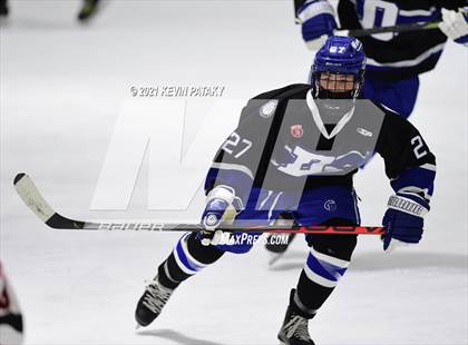 Thumbnail 3 in Darien @ Fairfield Warde/Ludlowe photogallery.