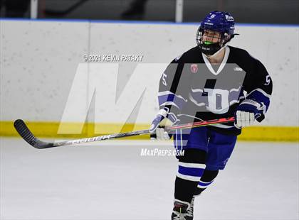 Thumbnail 3 in Darien @ Fairfield Warde/Ludlowe photogallery.