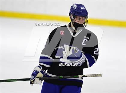 Thumbnail 3 in Darien @ Fairfield Warde/Ludlowe photogallery.