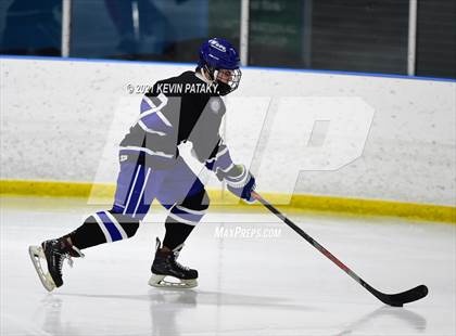 Thumbnail 1 in Darien @ Fairfield Warde/Ludlowe photogallery.