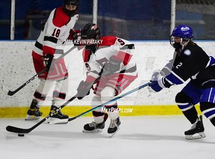 Thumbnail 2 in Darien @ Fairfield Warde/Ludlowe photogallery.