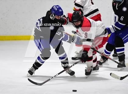 Thumbnail 3 in Darien @ Fairfield Warde/Ludlowe photogallery.