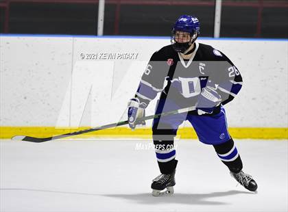 Thumbnail 1 in Darien @ Fairfield Warde/Ludlowe photogallery.