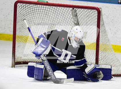 Thumbnail 3 in Darien @ Fairfield Warde/Ludlowe photogallery.