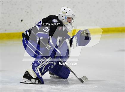 Thumbnail 3 in Darien @ Fairfield Warde/Ludlowe photogallery.