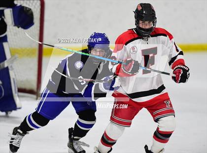 Thumbnail 3 in Darien @ Fairfield Warde/Ludlowe photogallery.