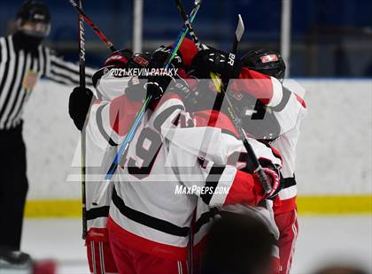Thumbnail 3 in Darien @ Fairfield Warde/Ludlowe photogallery.
