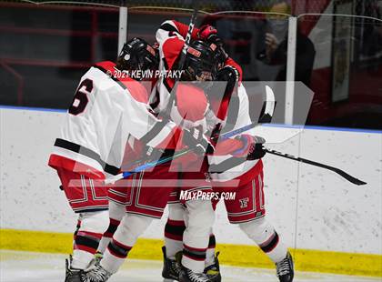 Thumbnail 3 in Darien @ Fairfield Warde/Ludlowe photogallery.