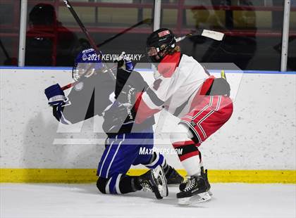 Thumbnail 1 in Darien @ Fairfield Warde/Ludlowe photogallery.