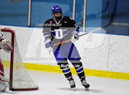 Thumbnail 1 in Darien @ Fairfield Warde/Ludlowe photogallery.
