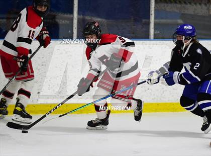 Thumbnail 1 in Darien @ Fairfield Warde/Ludlowe photogallery.