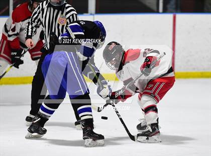 Thumbnail 1 in Darien @ Fairfield Warde/Ludlowe photogallery.