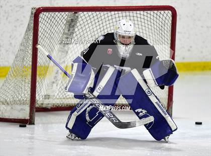 Thumbnail 3 in Darien @ Fairfield Warde/Ludlowe photogallery.