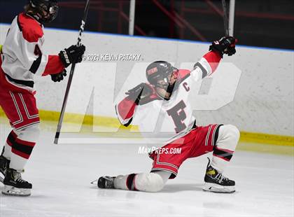Thumbnail 1 in Darien @ Fairfield Warde/Ludlowe photogallery.