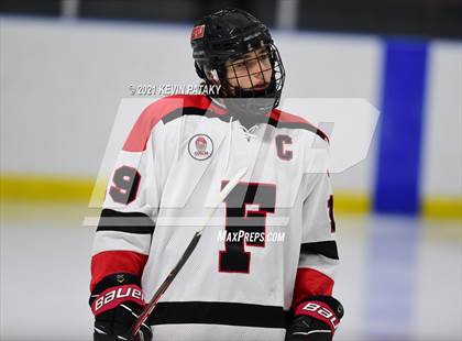 Thumbnail 3 in Darien @ Fairfield Warde/Ludlowe photogallery.