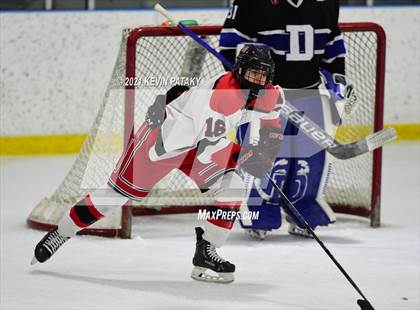 Thumbnail 3 in Darien @ Fairfield Warde/Ludlowe photogallery.