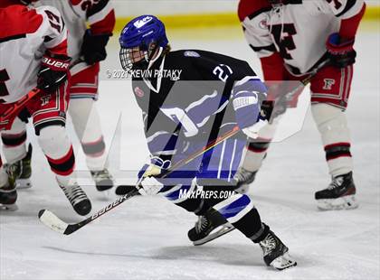 Thumbnail 1 in Darien @ Fairfield Warde/Ludlowe photogallery.