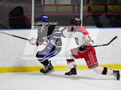 Thumbnail 1 in Darien @ Fairfield Warde/Ludlowe photogallery.