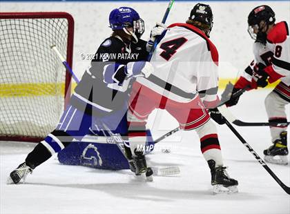 Thumbnail 3 in Darien @ Fairfield Warde/Ludlowe photogallery.