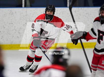 Thumbnail 3 in Darien @ Fairfield Warde/Ludlowe photogallery.