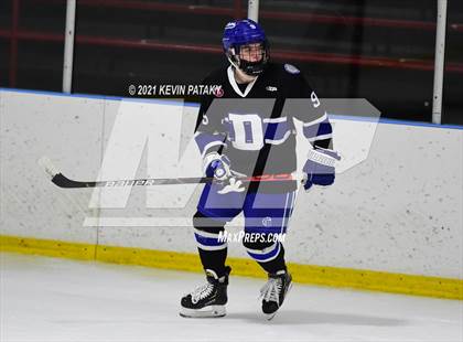 Thumbnail 3 in Darien @ Fairfield Warde/Ludlowe photogallery.