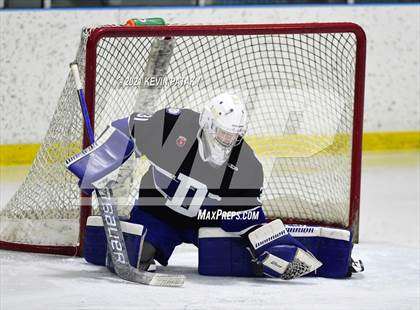 Thumbnail 1 in Darien @ Fairfield Warde/Ludlowe photogallery.