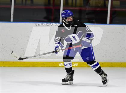 Thumbnail 1 in Darien @ Fairfield Warde/Ludlowe photogallery.