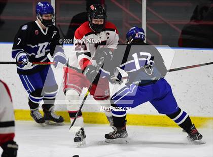 Thumbnail 3 in Darien @ Fairfield Warde/Ludlowe photogallery.