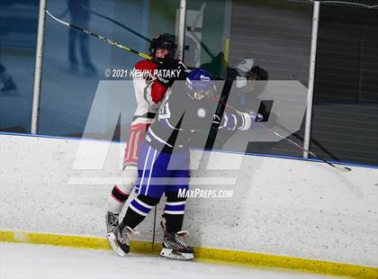 Thumbnail 2 in Darien @ Fairfield Warde/Ludlowe photogallery.