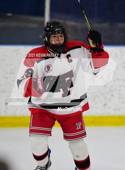 Thumbnail 2 in Darien @ Fairfield Warde/Ludlowe photogallery.