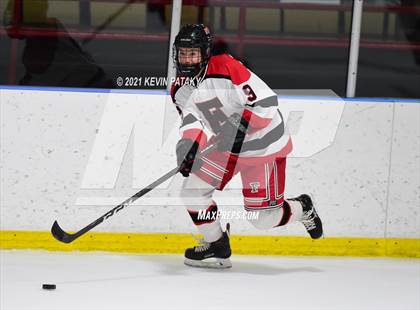 Thumbnail 1 in Darien @ Fairfield Warde/Ludlowe photogallery.